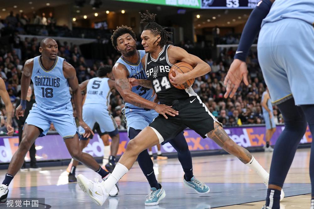 其年轻而富 其年轻而富